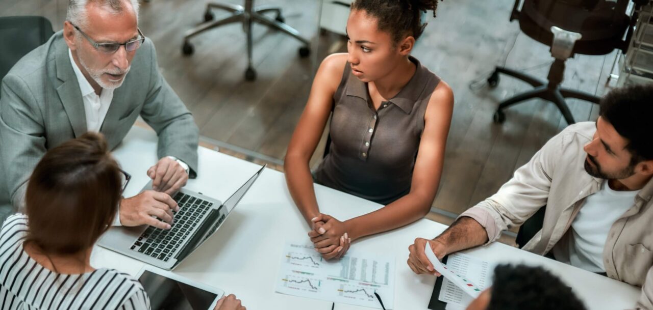 employee performance review phrases collaboration